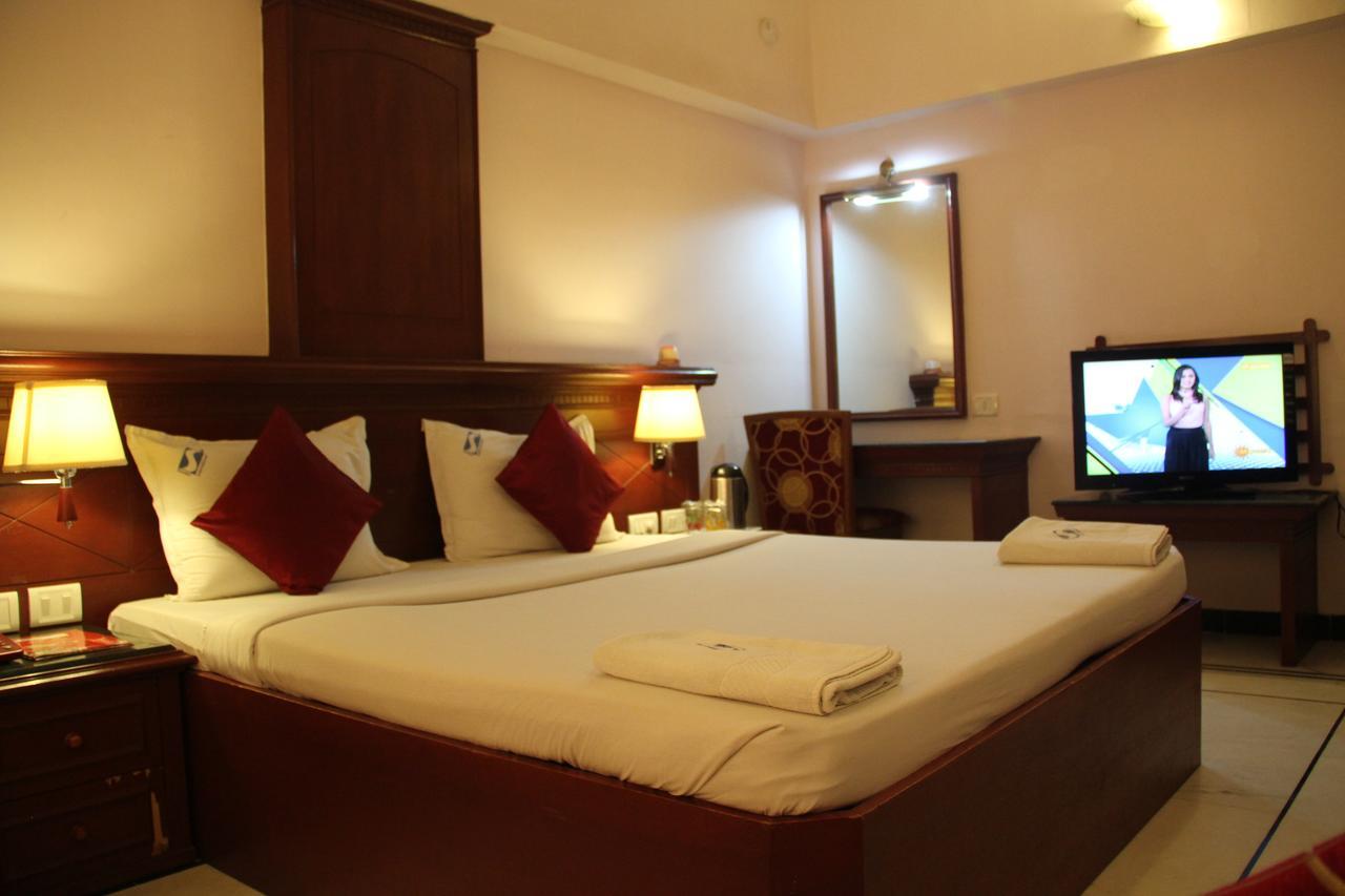 ZiP By Spree Hotels Surabi International Vellore Exterior foto